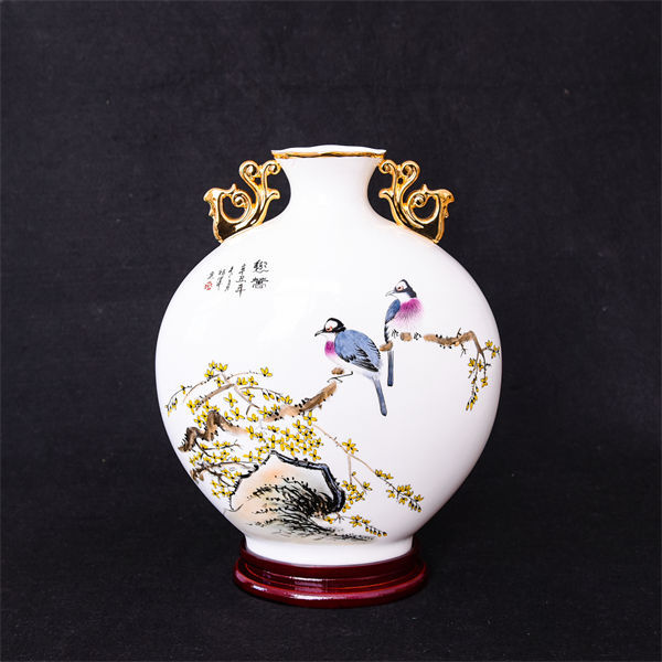 骨质瓷花瓶